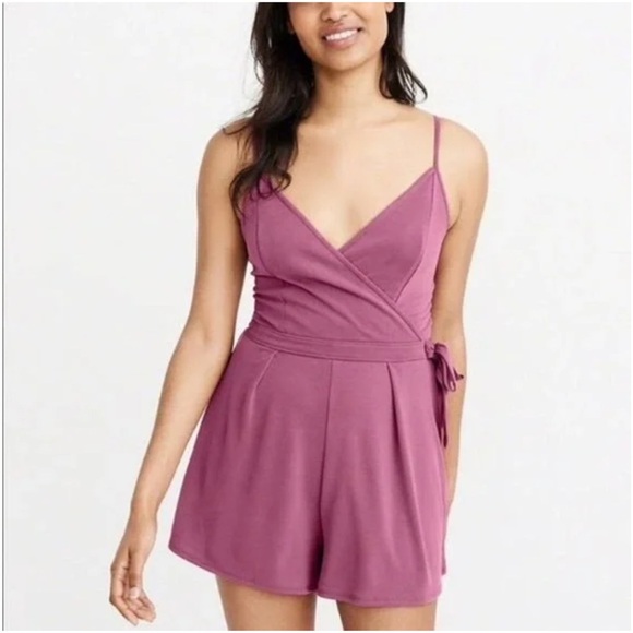 Comfy Abercrombie & Fitch Romper - Picture 1 of 2